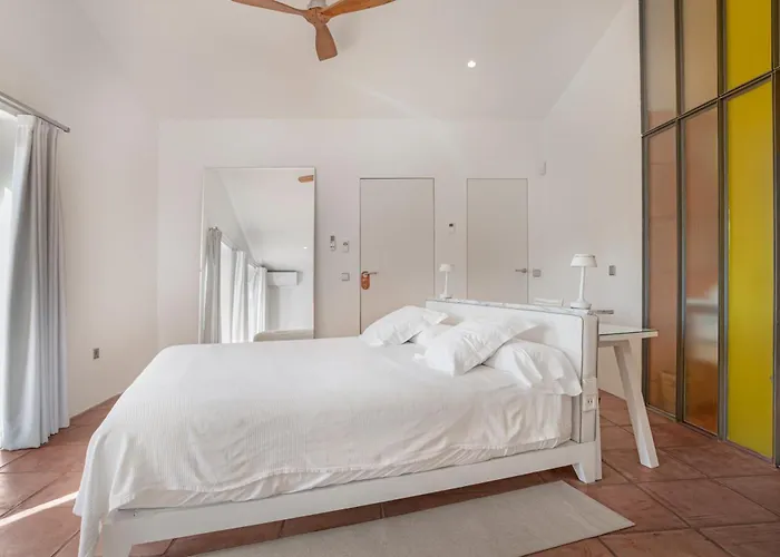 Cortijo La Almazara *