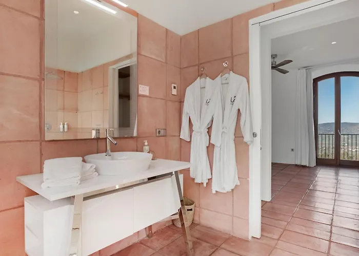 Cortijo La Almazara 론다